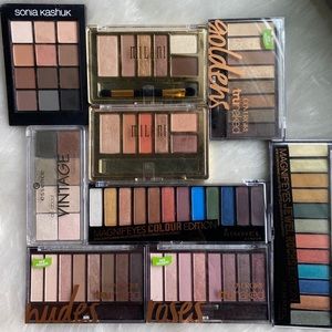 9 Drugstore Eyeshadow bundle